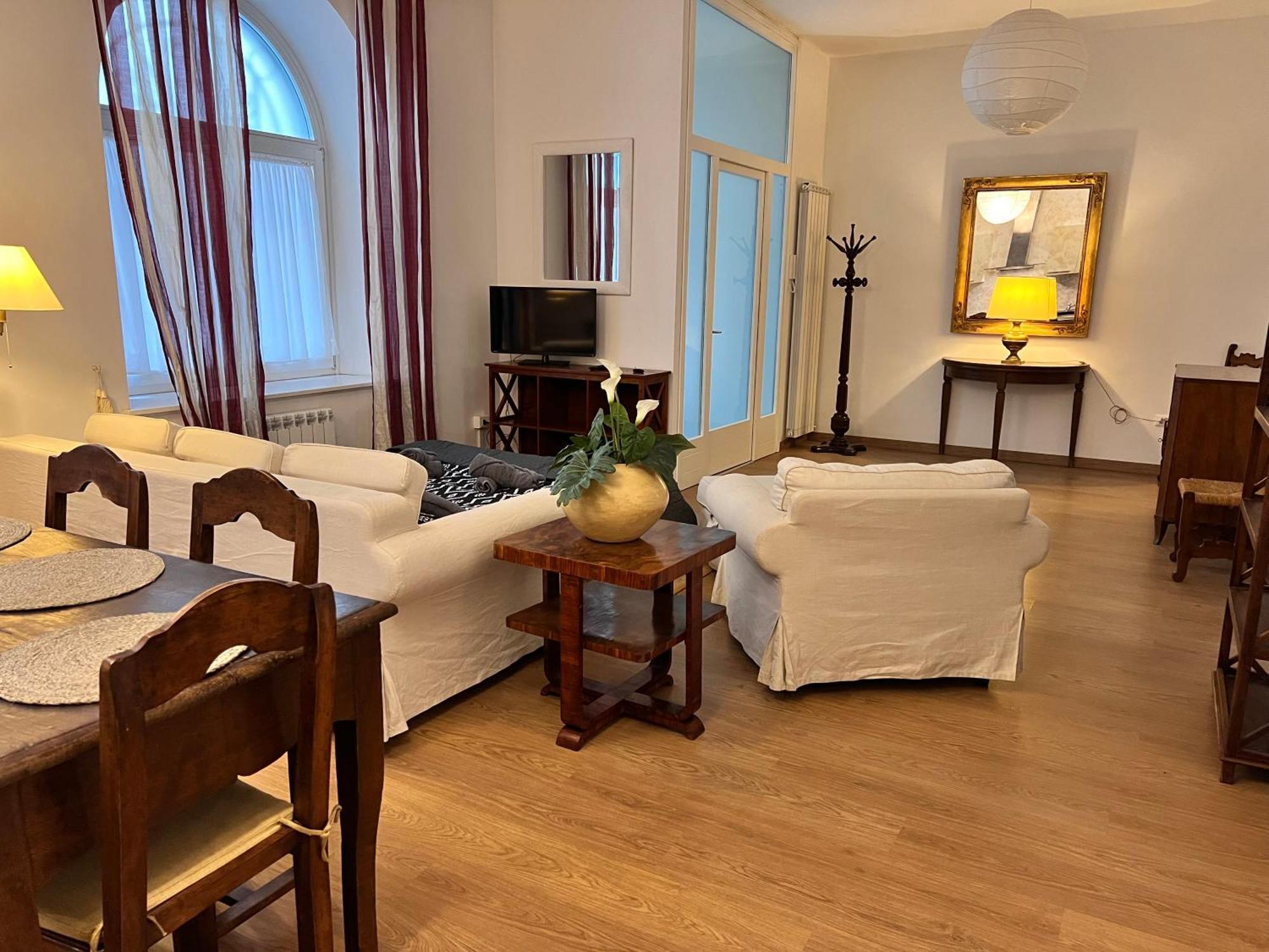 Апартаменти Loft With Private Parking Трієст Екстер'єр фото